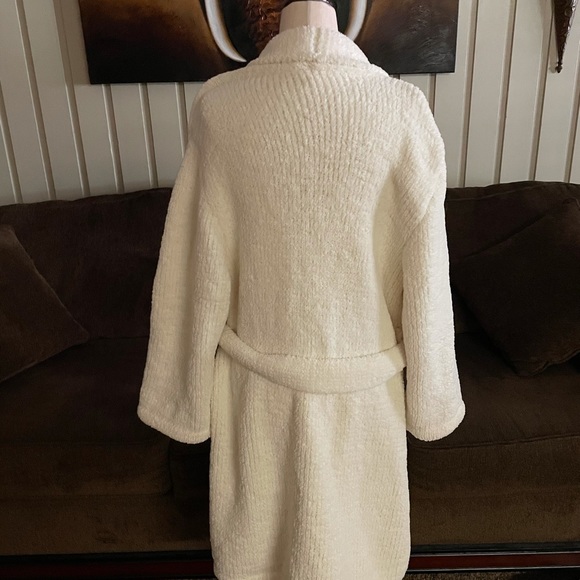 Josie Marin • Fluffy • Yellow • X-Small • Robe - Picture 9 of 14